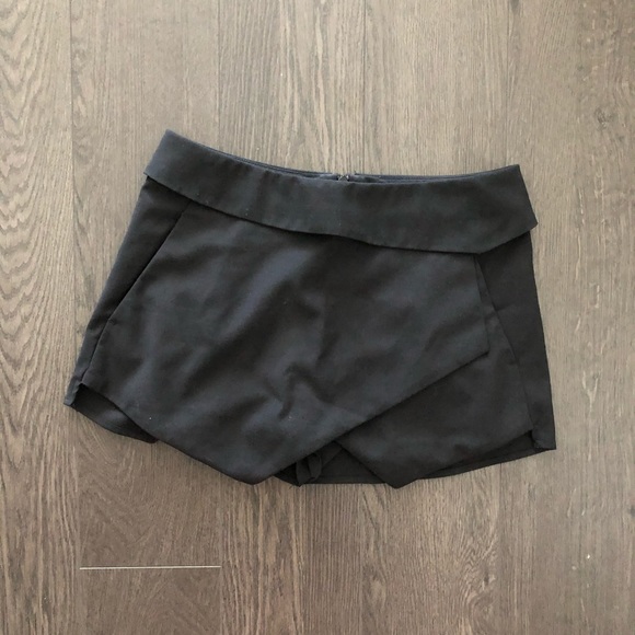 TALULA Black Berkelee Skort - Picture 2 of 4